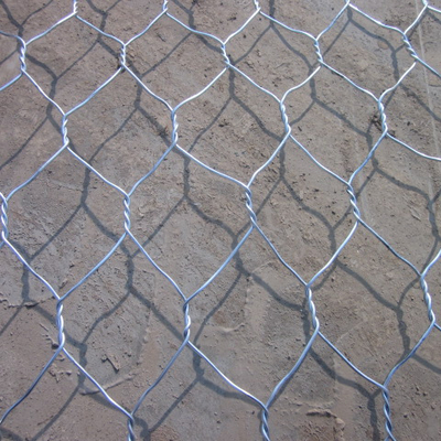 Alta resistência à tração 3,4 mm Galvanizado Gabion malha hexagonal para a proteção da margem do rio