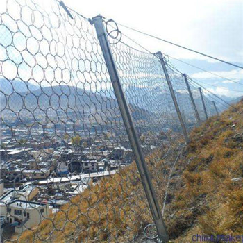 Galvanizado 4 mm fio 10 * 5m rede de rede redonda de barragem de rocha