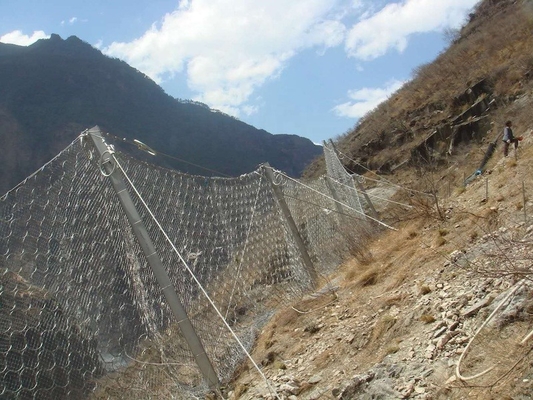 Galvanizado 4 mm fio 10 * 5m rede de rede redonda de barragem de rocha