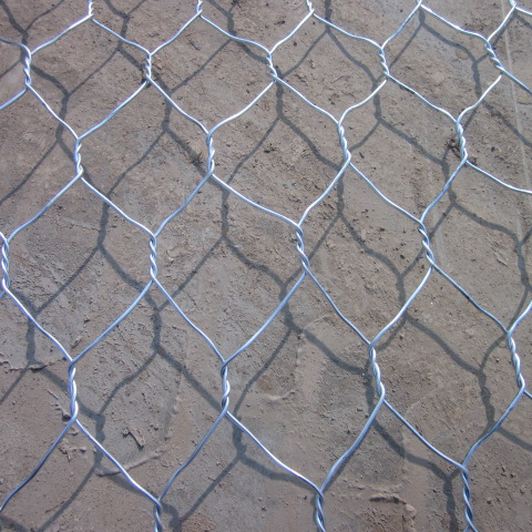 Alta resistência à tração 3,4 mm Galvanizado Gabion malha hexagonal para a proteção da margem do rio